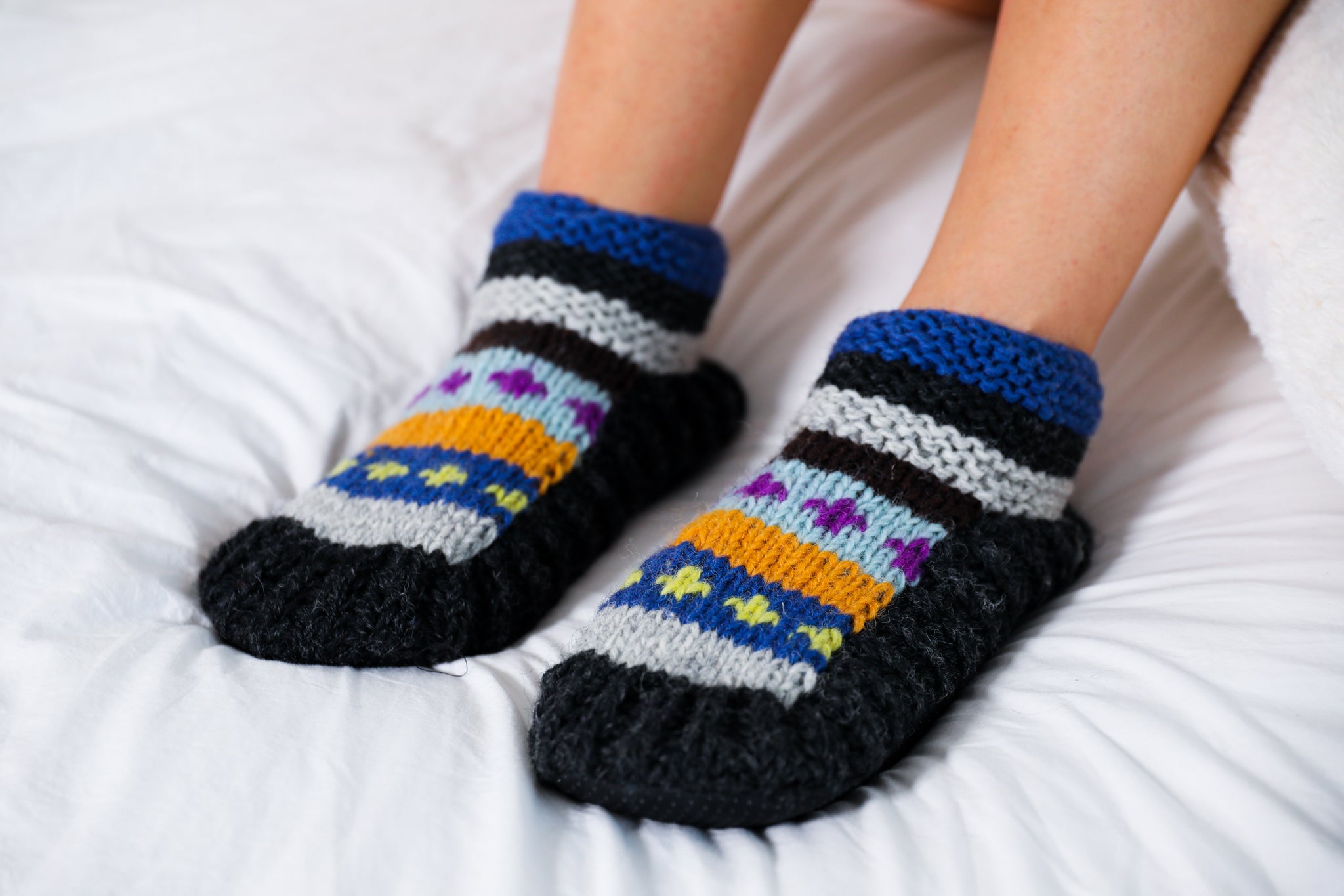 Non-slip socks for elderly, Handknitted socks