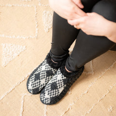 Anti-slip Woolen booties | Cute slippers |Cozy Wool Slippers for Home | Cute Ankle Length House Slippers for Men & Women| Fur slippers